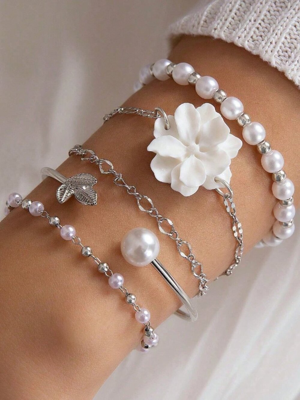 🤍 5PC Pearl Flower Bracelet Set Silver Tone Floral Layered Jewelry